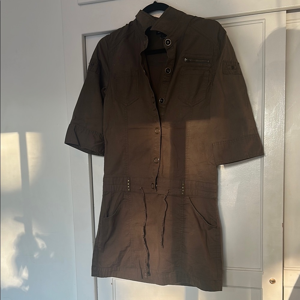 Mango Brown Safari style Dress, low waisted, strong woman, sexy vibe